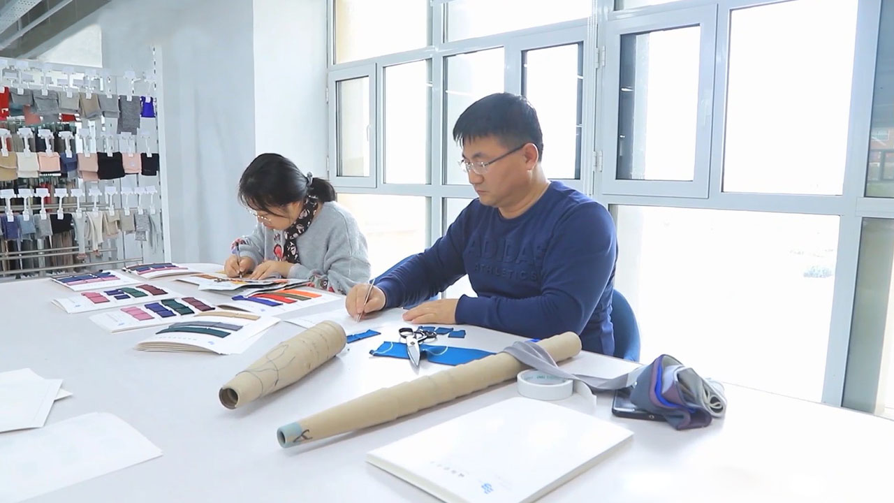 Threadify’s launches ‘Weaving Journey’ a fashion design talent program for students 03